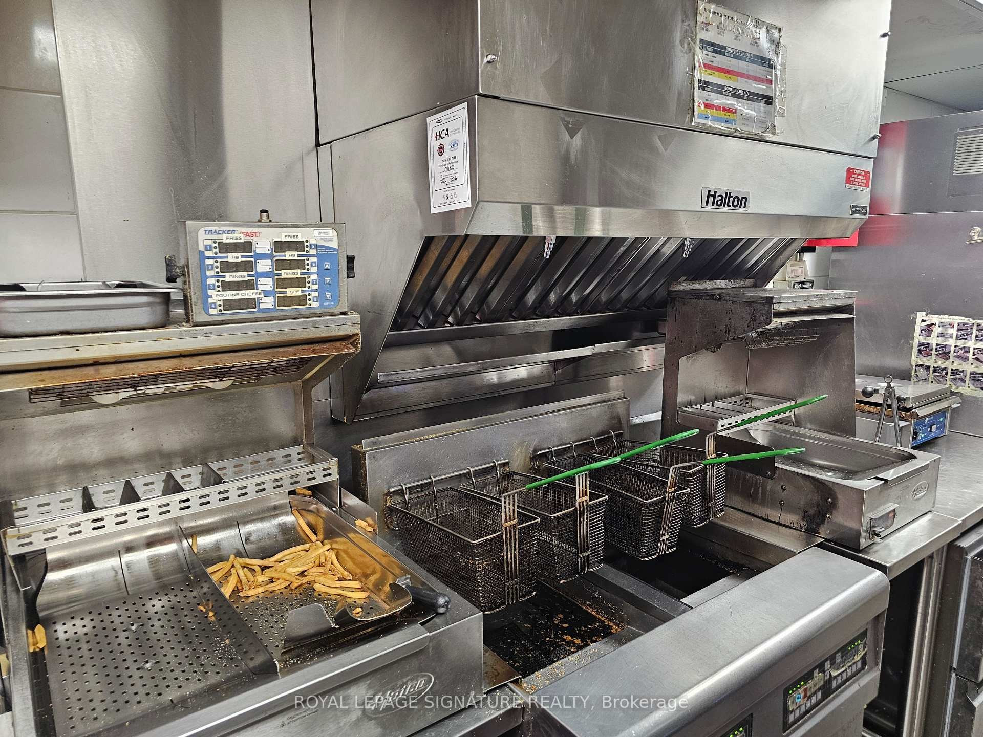 









500


Bloor

Street West,
Toronto,




ON
M5S 1Y3

