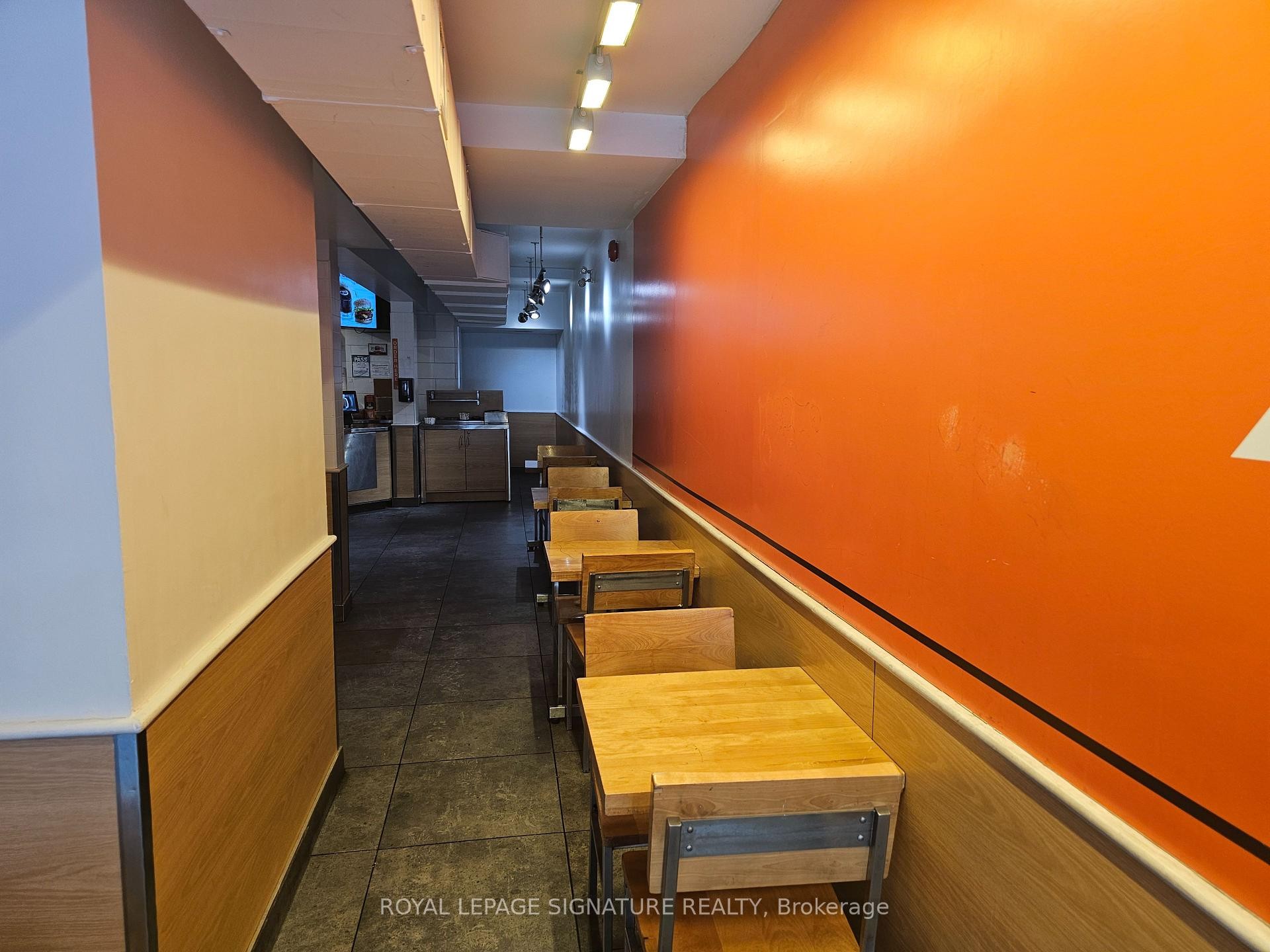 









500


Bloor

Street West,
Toronto,




ON
M5S 1Y3

