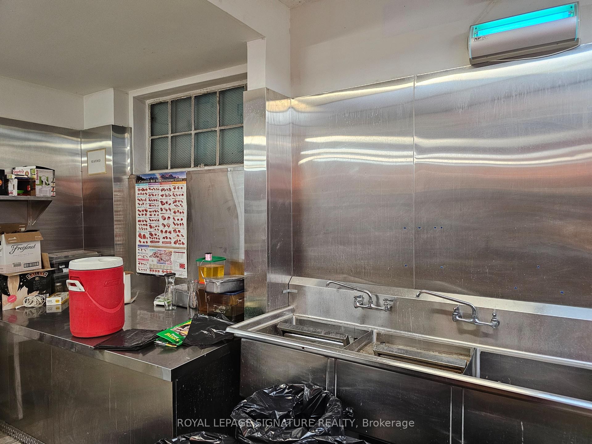 









405


Jane

Street,
Toronto,




ON
M6S 3Z6

