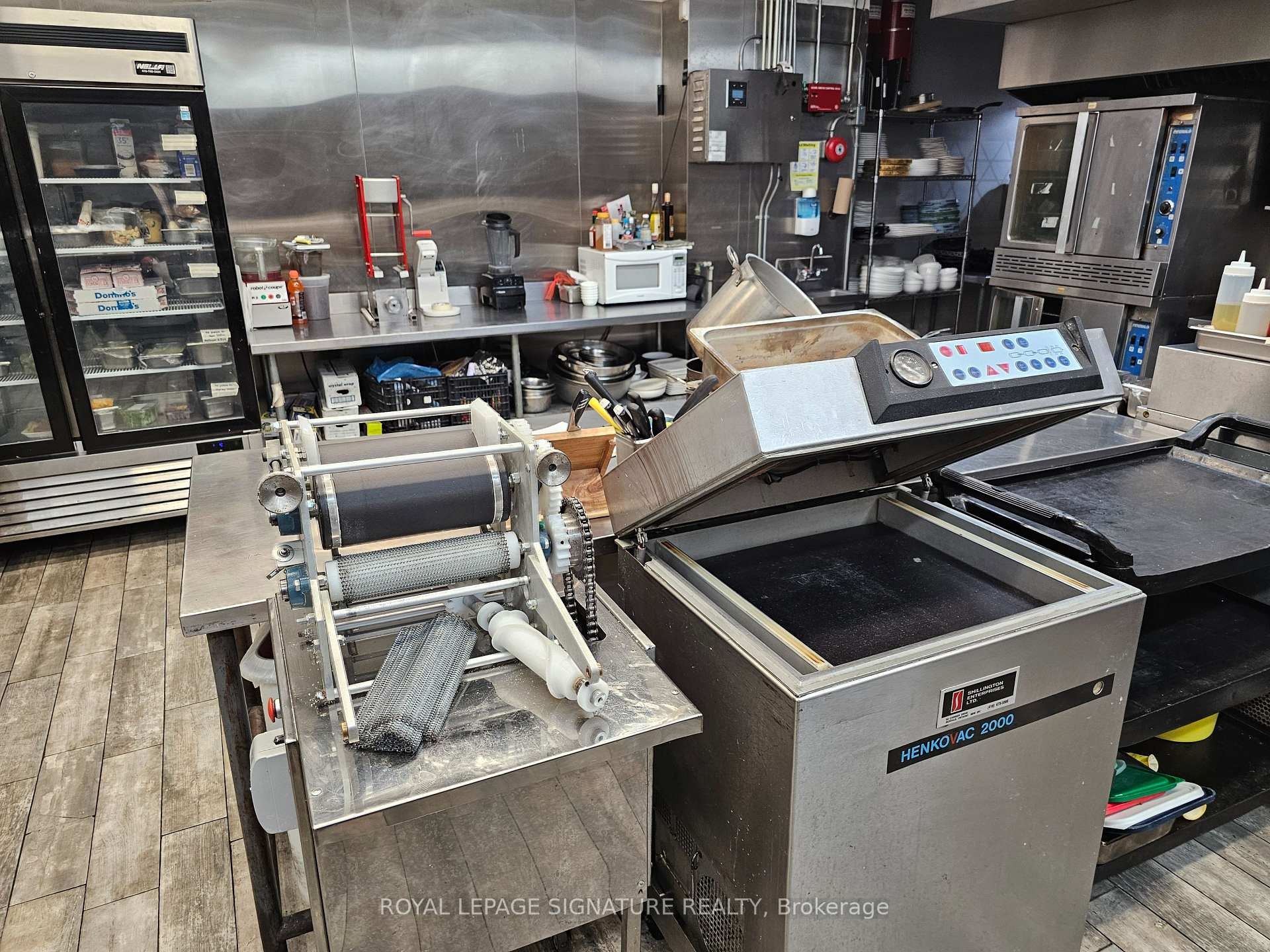 









405


Jane

Street,
Toronto,




ON
M6S 3Z6

