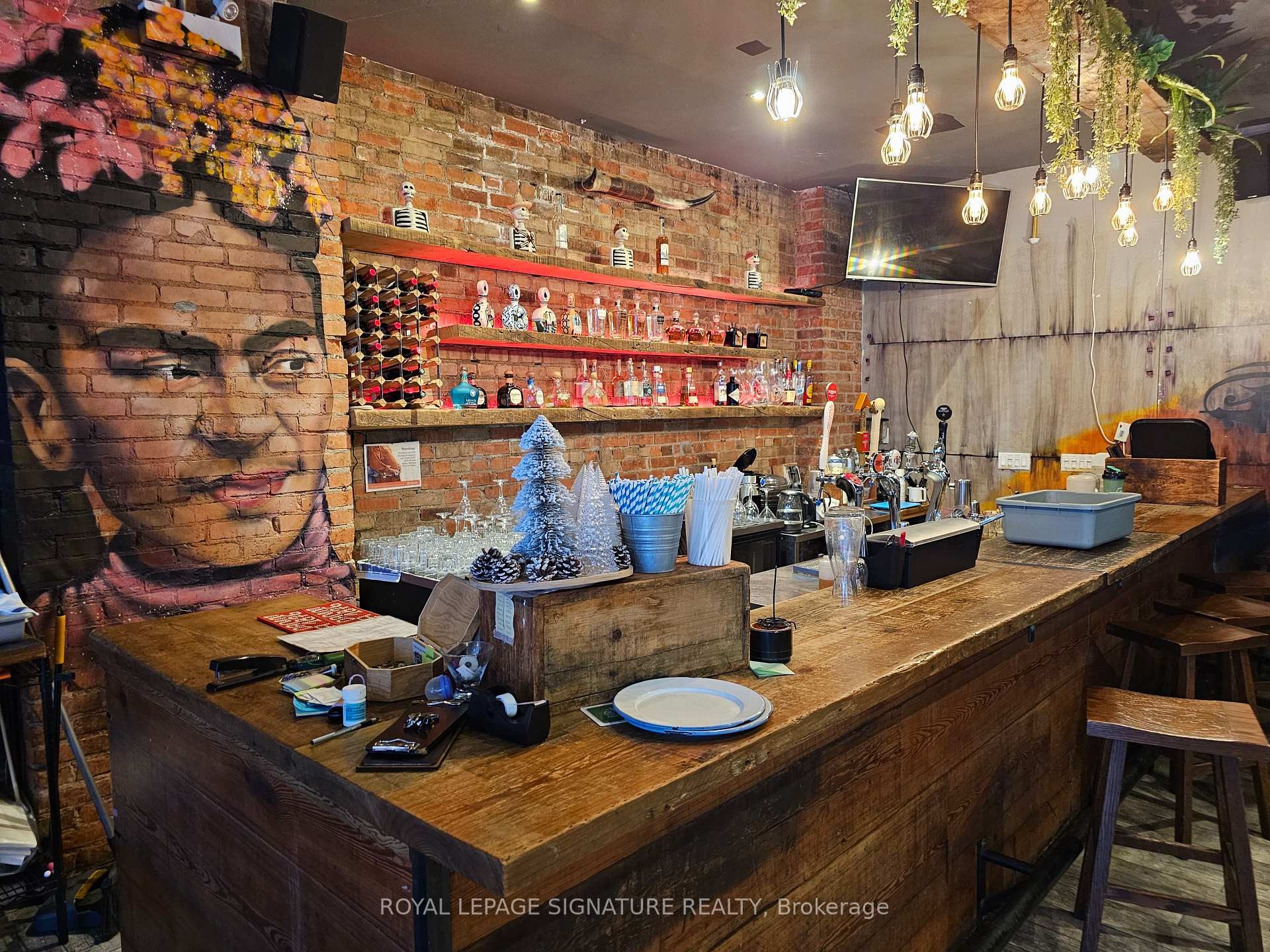 









405


Jane

Street,
Toronto,




ON
M6S 3Z6

