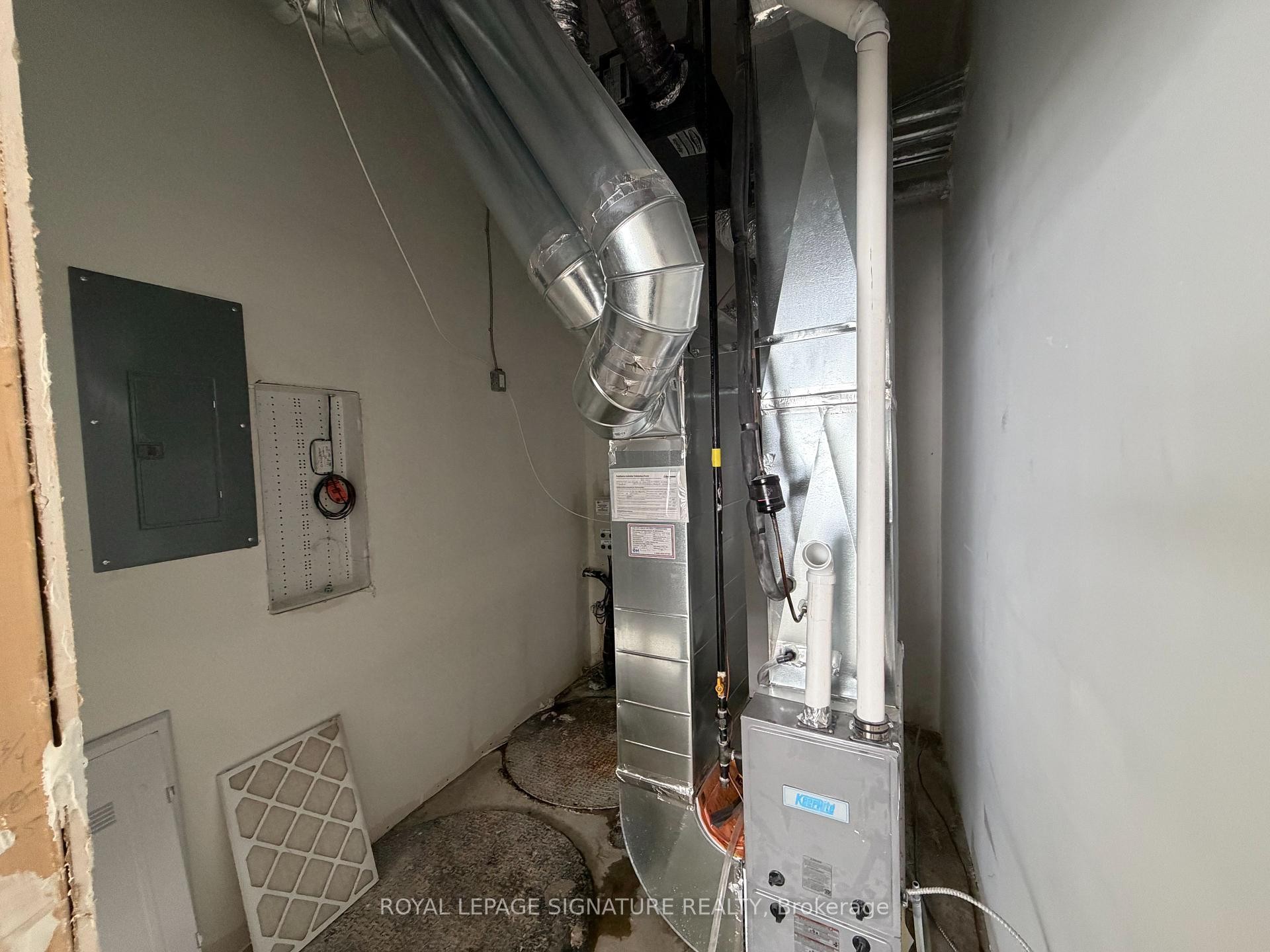 









220


Dissette

Street, 3,
Bradford West Gwillimbury,




ON
L3Z 3G8

