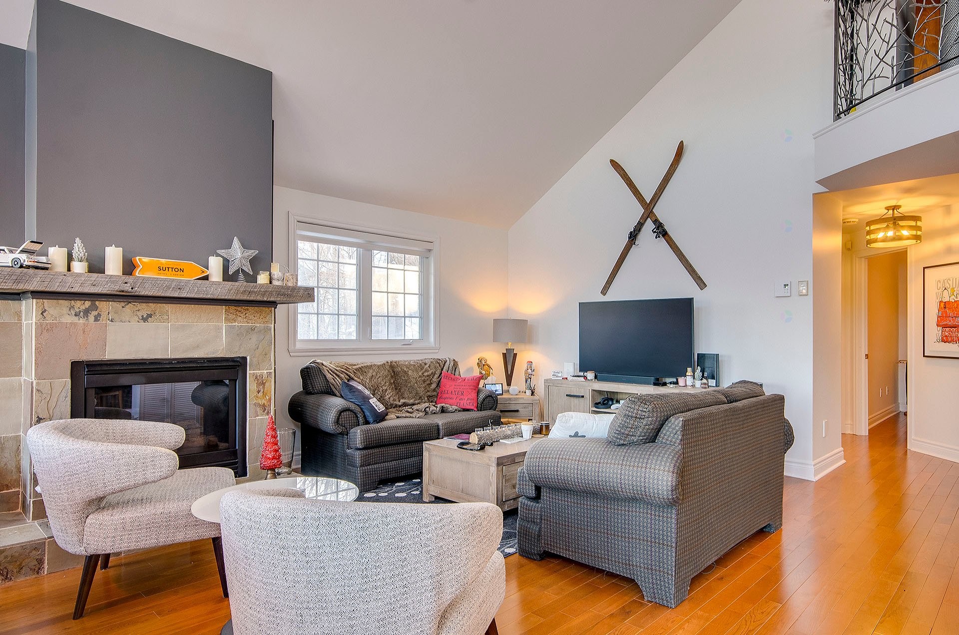 









138


Ch. Duhamel

,
Sutton,




QC
J0E2K0

