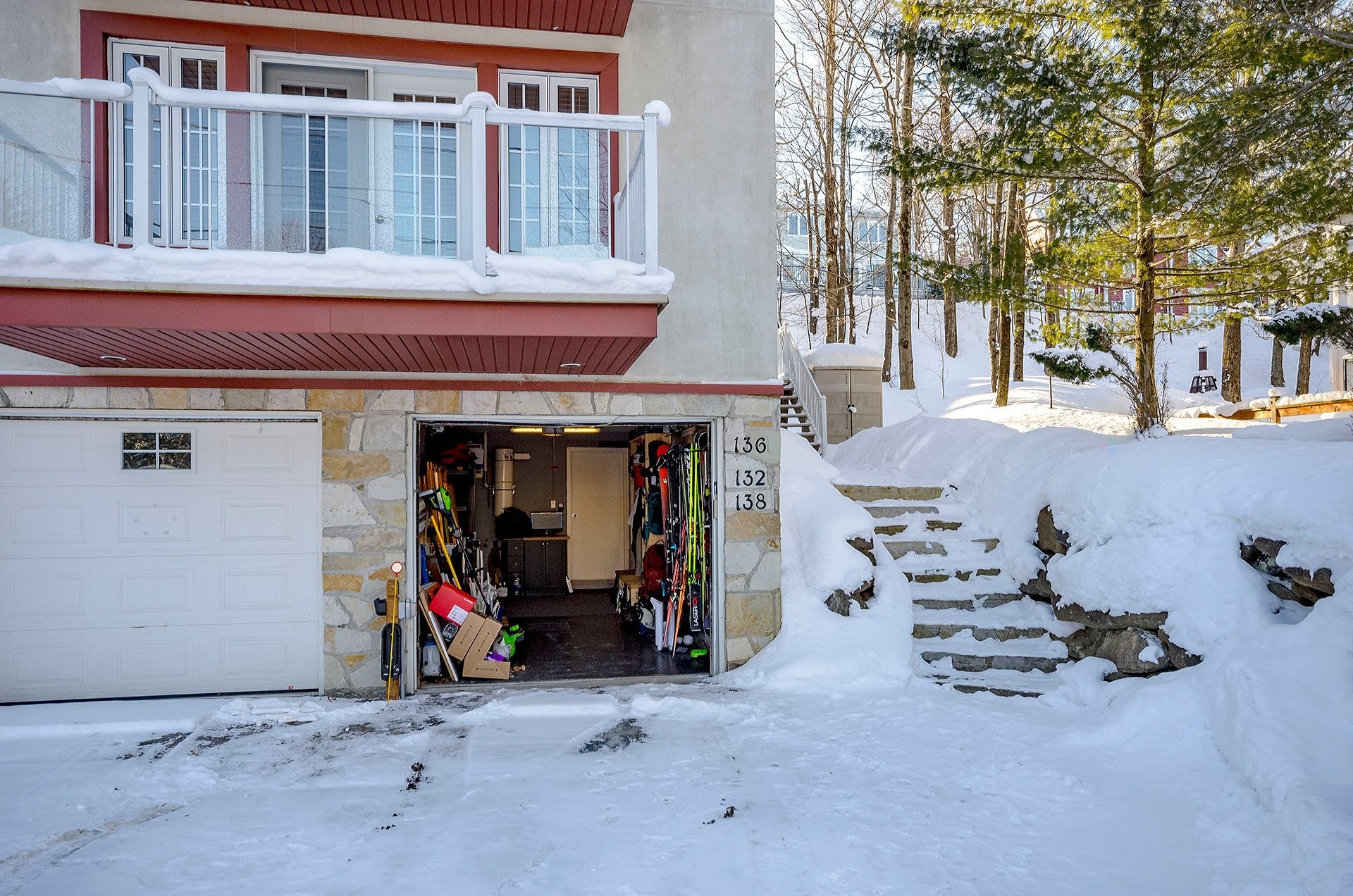 









138


Ch. Duhamel

,
Sutton,




QC
J0E2K0

