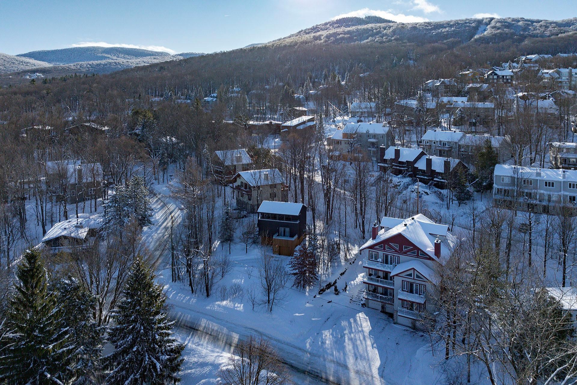 









138


Ch. Duhamel

,
Sutton,




QC
J0E2K0

