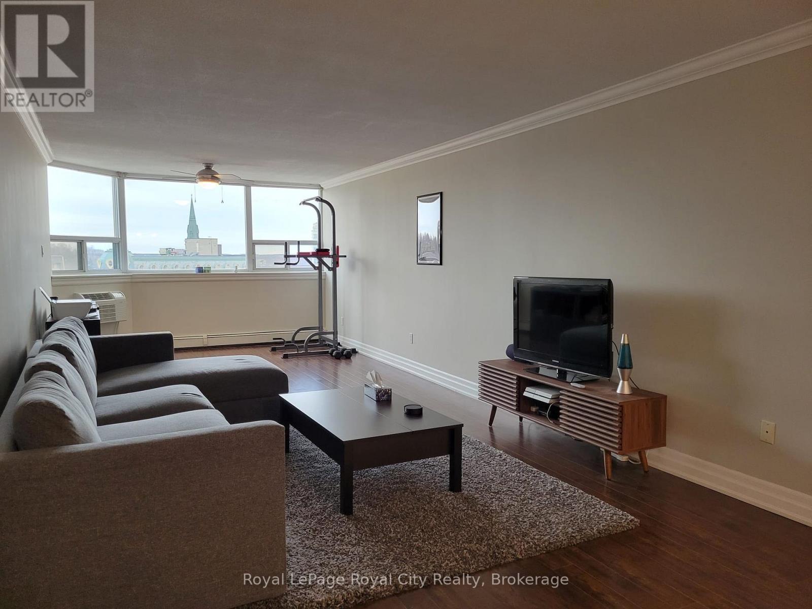 












608 - 55 YARMOUTH STREET

,
Guelph (Downtown),




Ontario
N1H7R4

