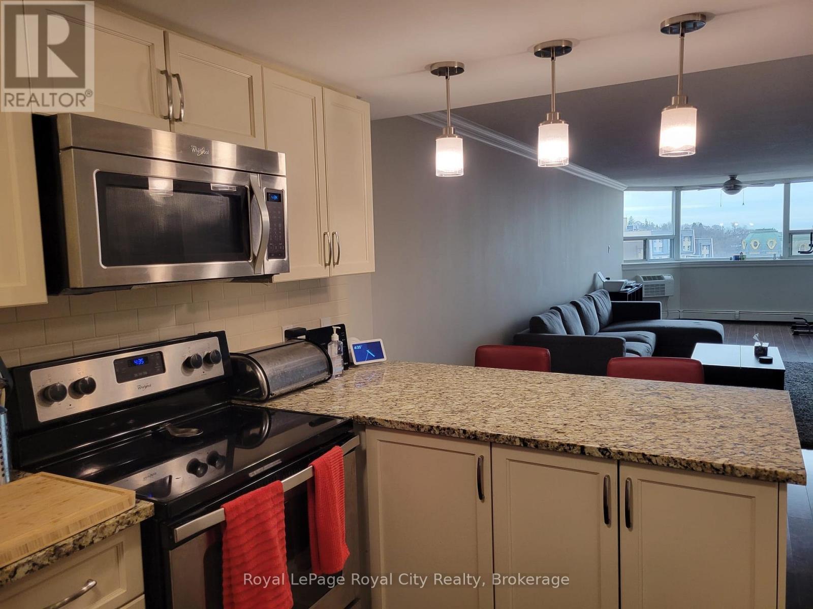 












608 - 55 YARMOUTH STREET

,
Guelph (Downtown),




Ontario
N1H7R4

