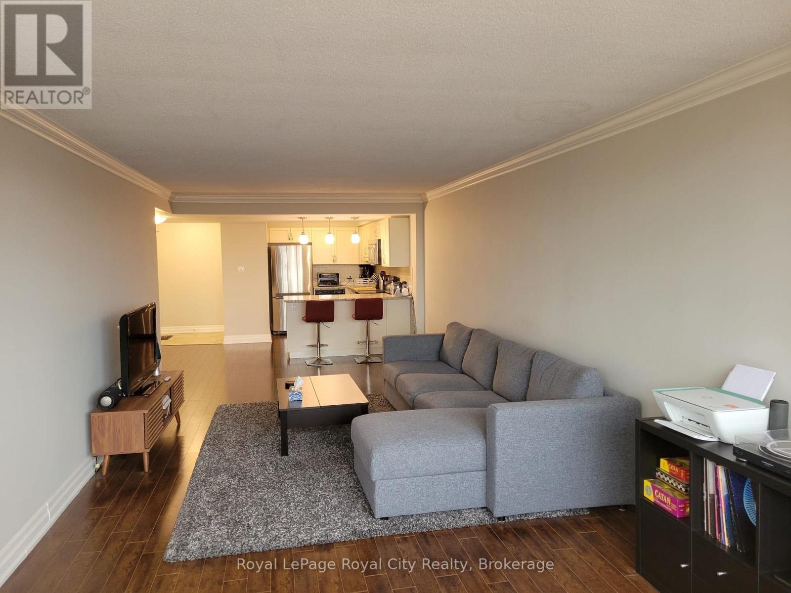 












608 - 55 YARMOUTH STREET

,
Guelph (Downtown),




Ontario
N1H7R4

