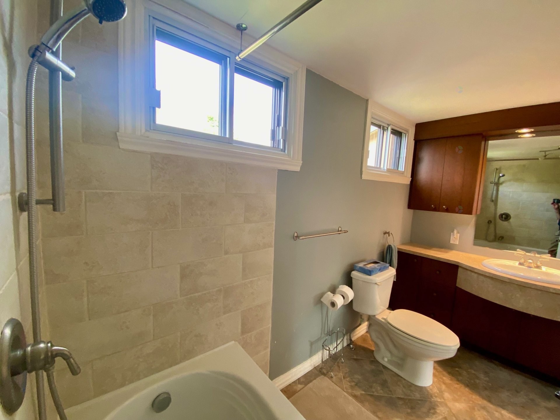 









280


Rue de Grenoble

, 10,
Sainte-Adèle,




QC
J8B2X3

