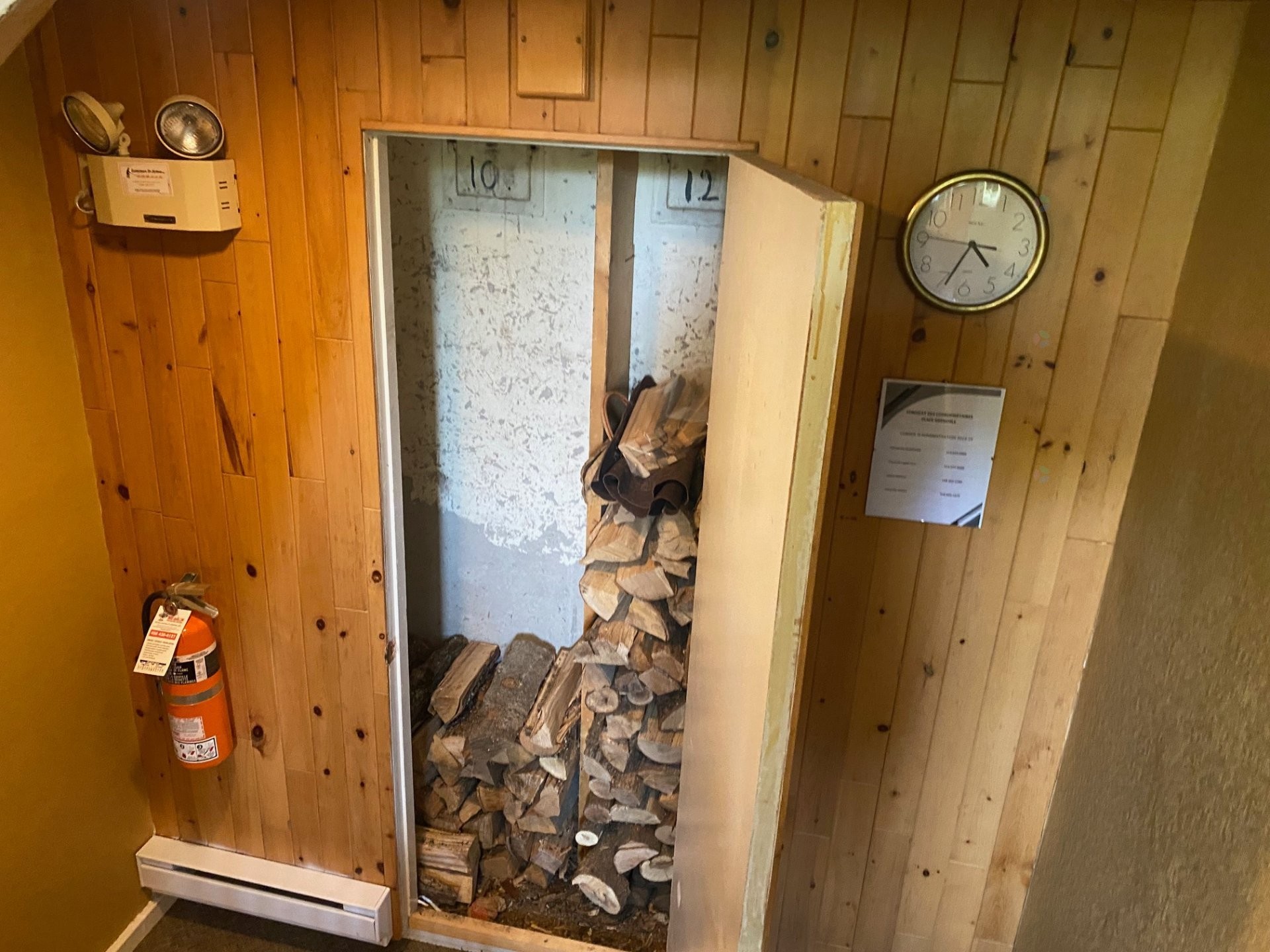 









280


Rue de Grenoble

, 10,
Sainte-Adèle,




QC
J8B2X3

