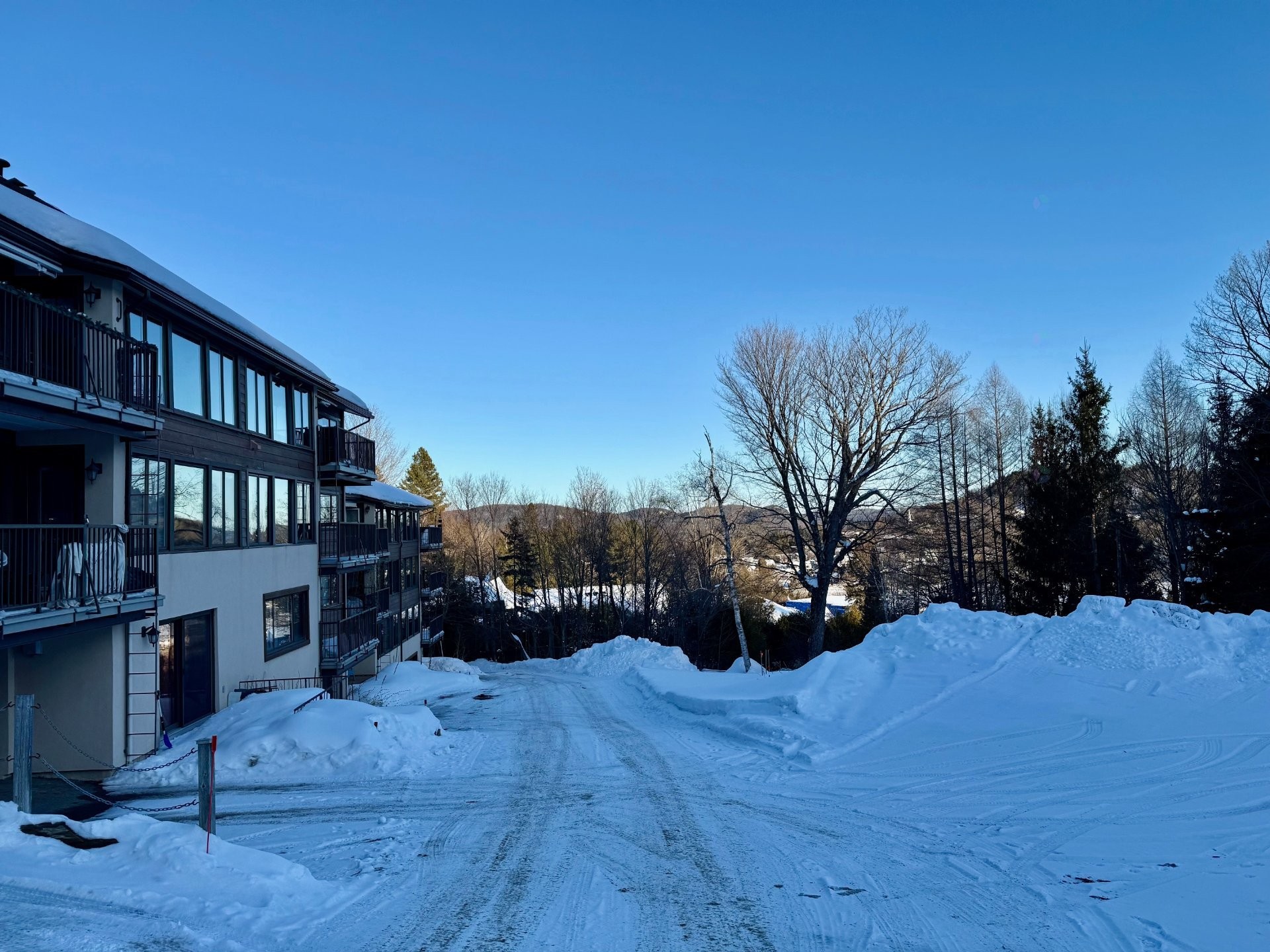 









280


Rue de Grenoble

, 10,
Sainte-Adèle,




QC
J8B2X3

