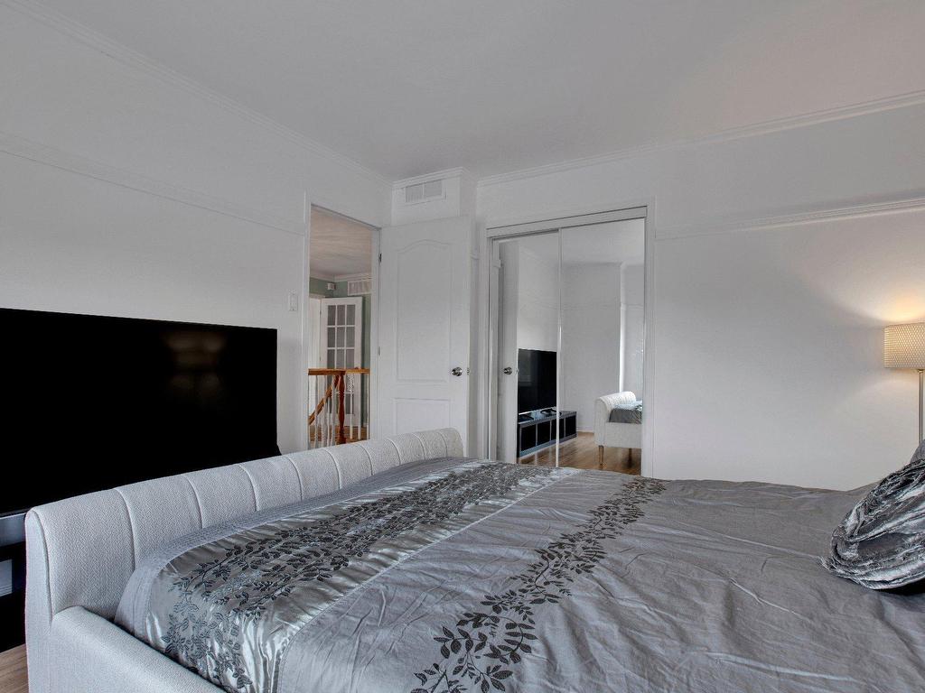 









1003


Rue Basile-Routhier

,
Repentigny (Repentigny),




QC
J5Y3Y9

