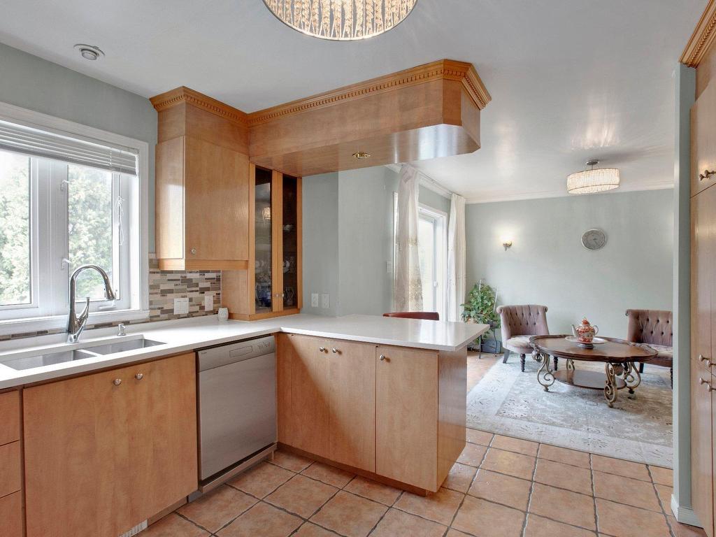 









1003


Rue Basile-Routhier

,
Repentigny (Repentigny),




QC
J5Y3Y9

