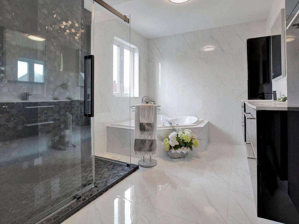 









1003


Rue Basile-Routhier

,
Repentigny (Repentigny),




QC
J5Y3Y9

