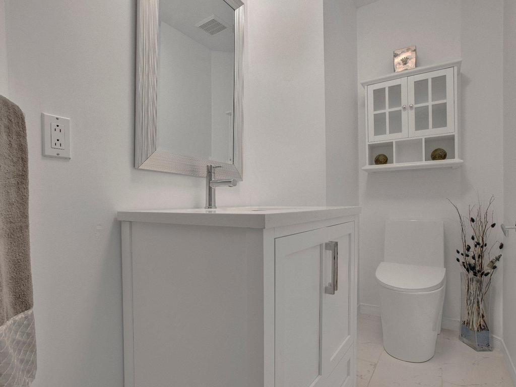 









1003


Rue Basile-Routhier

,
Repentigny (Repentigny),




QC
J5Y3Y9

