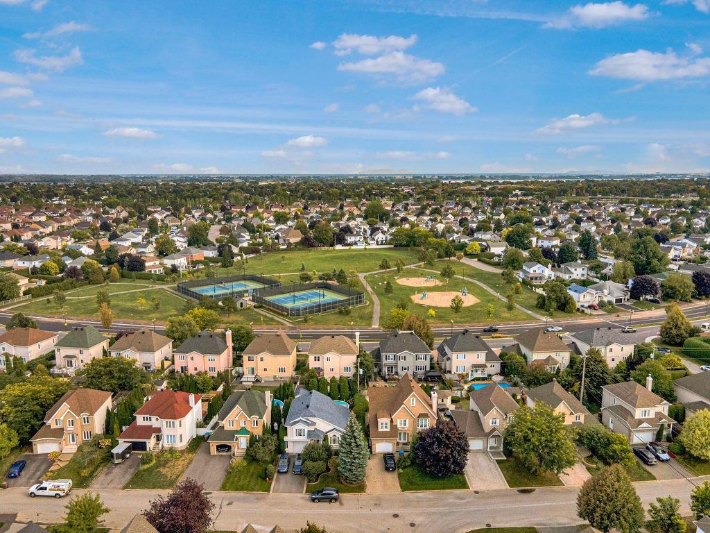 









1003


Rue Basile-Routhier

,
Repentigny (Repentigny),




QC
J5Y3Y9

