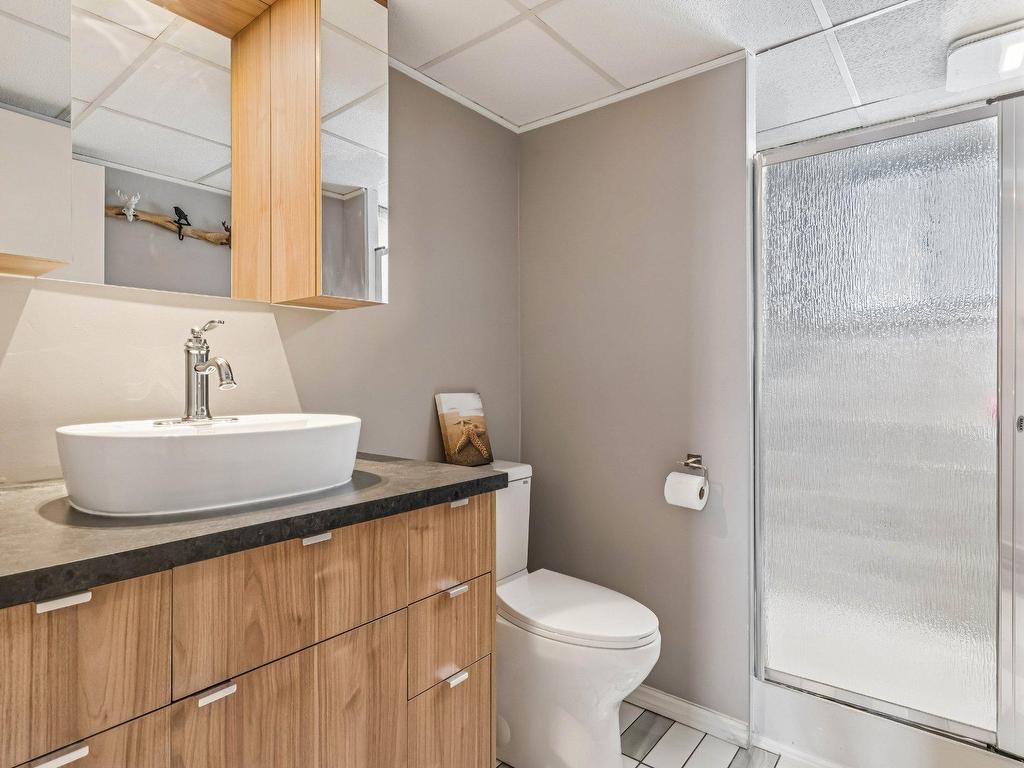 









1402


Route 158

,
Saint-Thomas,




QC
J0K3L0

