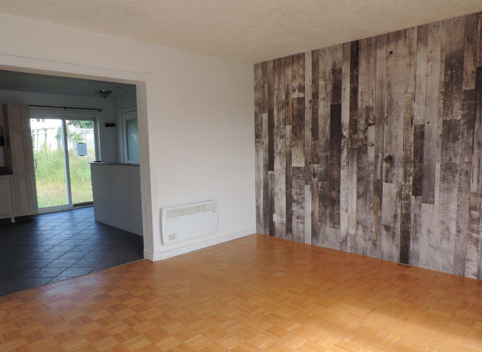 









58


Rue des Peupliers

,
Lebel-sur-Quévillon,




QC
J0Y1X0

