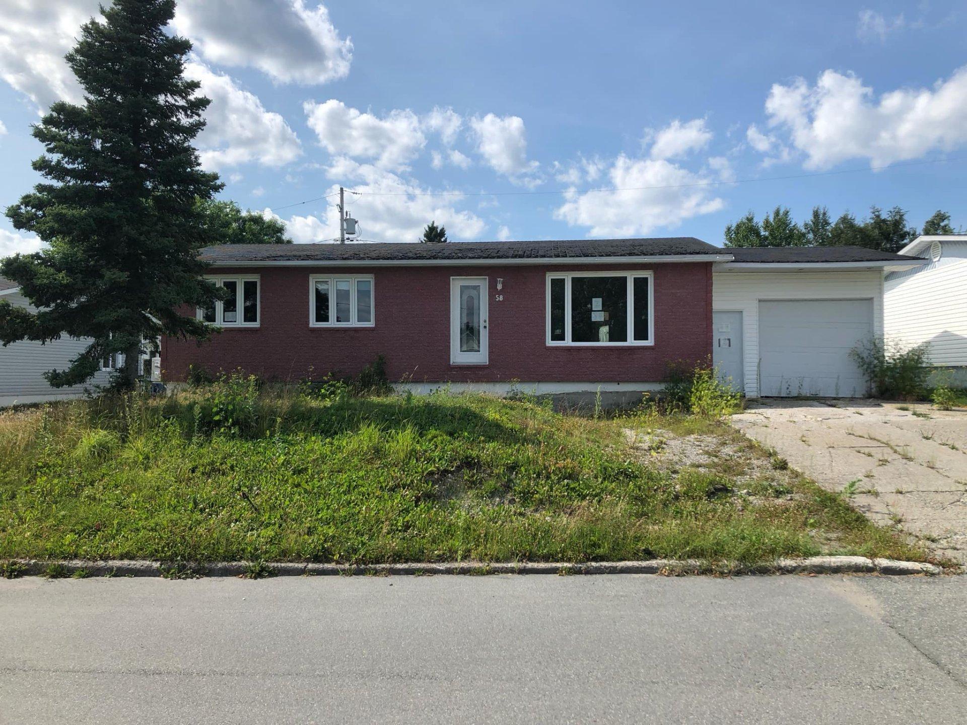 









58


Rue des Peupliers

,
Lebel-sur-Quévillon,




QC
J0Y1X0

