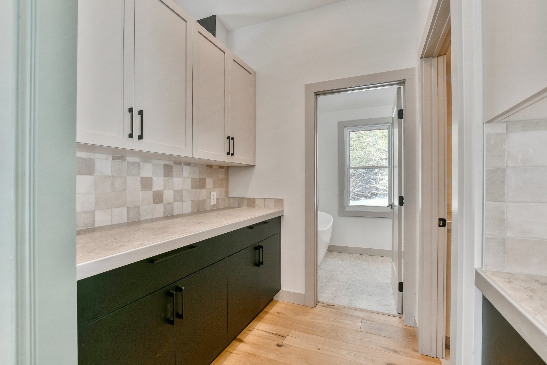 









2014


Ch. du Lac-Quenouille

,
Val-des-Lacs,




QC
J0T2P0

