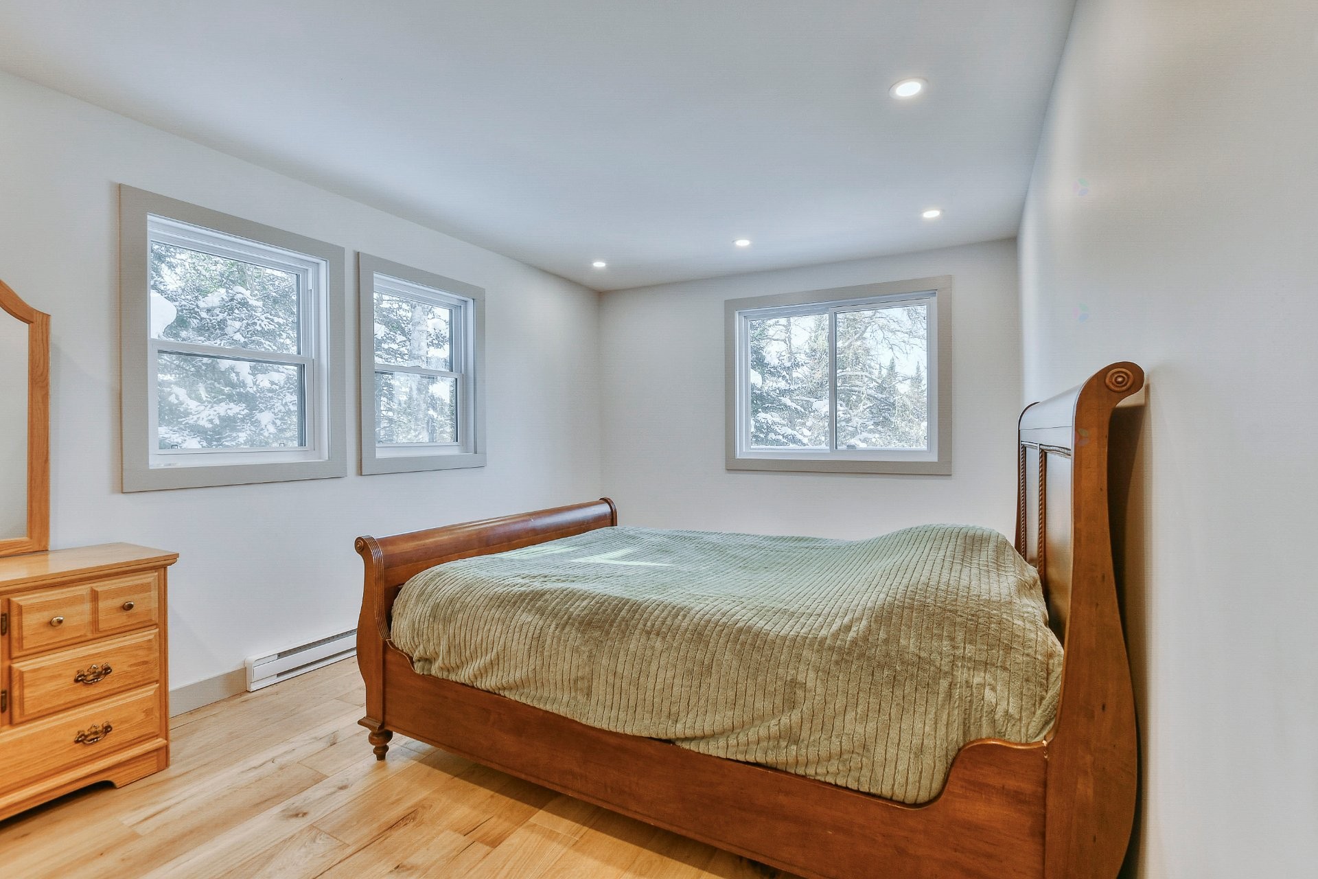 









2014


Ch. du Lac-Quenouille

,
Val-des-Lacs,




QC
J0T2P0

