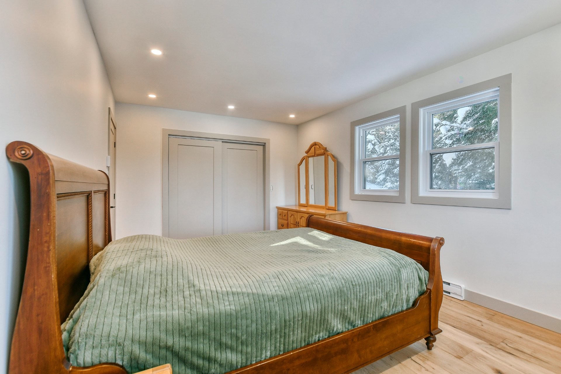 









2014


Ch. du Lac-Quenouille

,
Val-des-Lacs,




QC
J0T2P0

