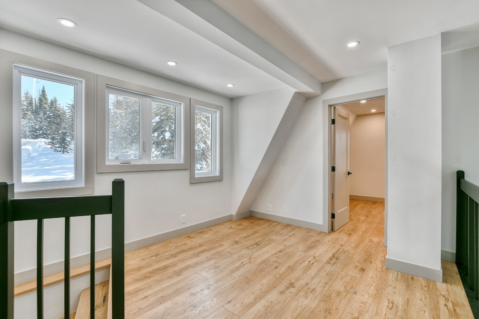 









2014


Ch. du Lac-Quenouille

,
Val-des-Lacs,




QC
J0T2P0

