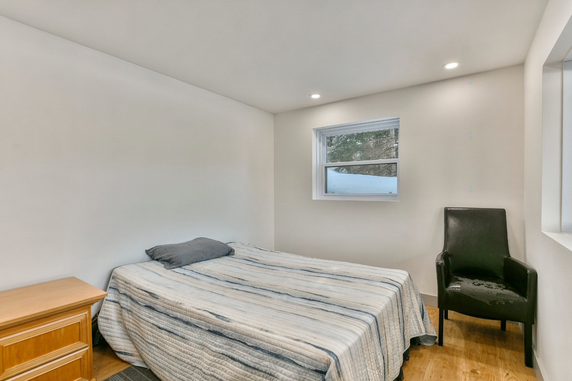 









2014


Ch. du Lac-Quenouille

,
Val-des-Lacs,




QC
J0T2P0

