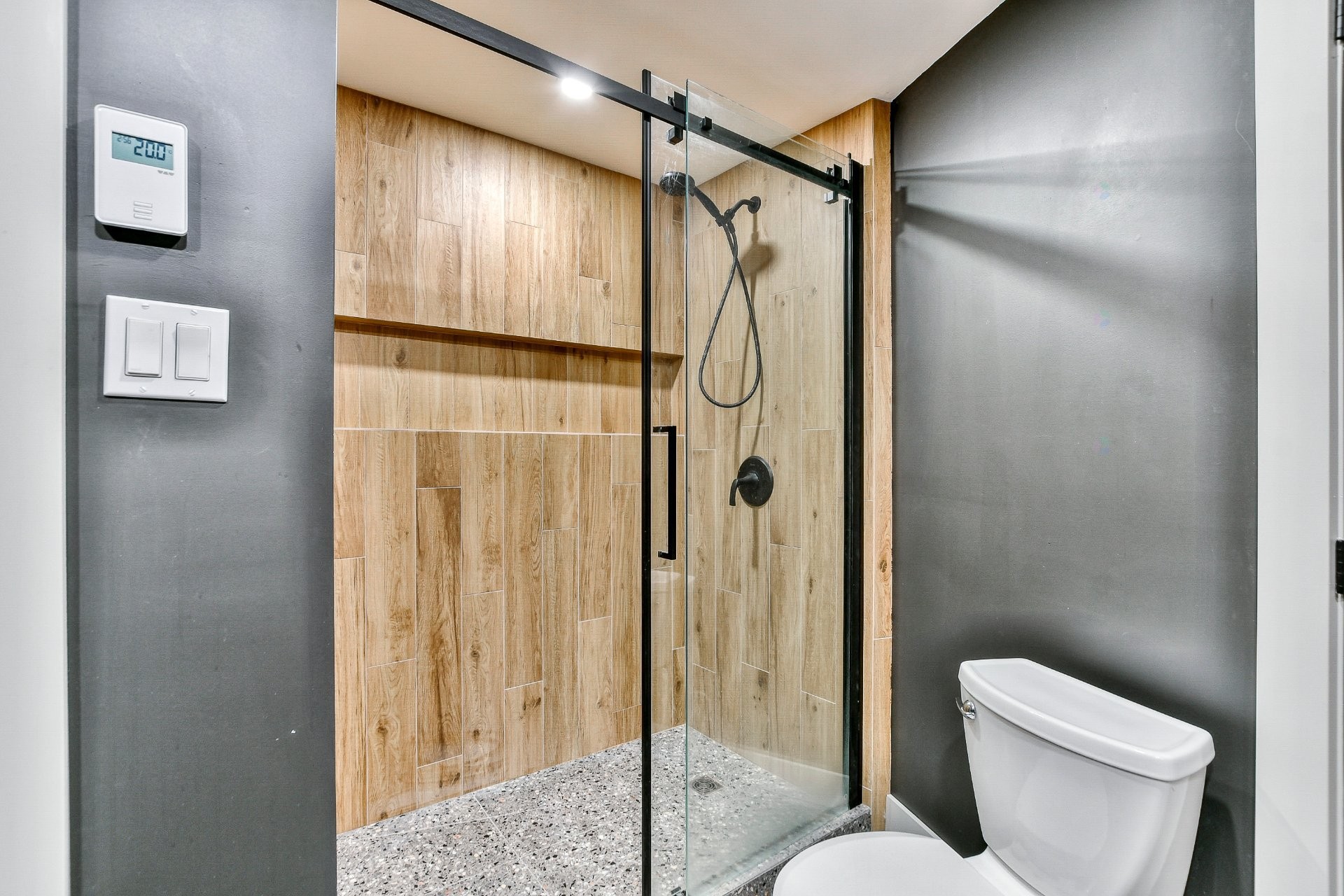 









2014


Ch. du Lac-Quenouille

,
Val-des-Lacs,




QC
J0T2P0

