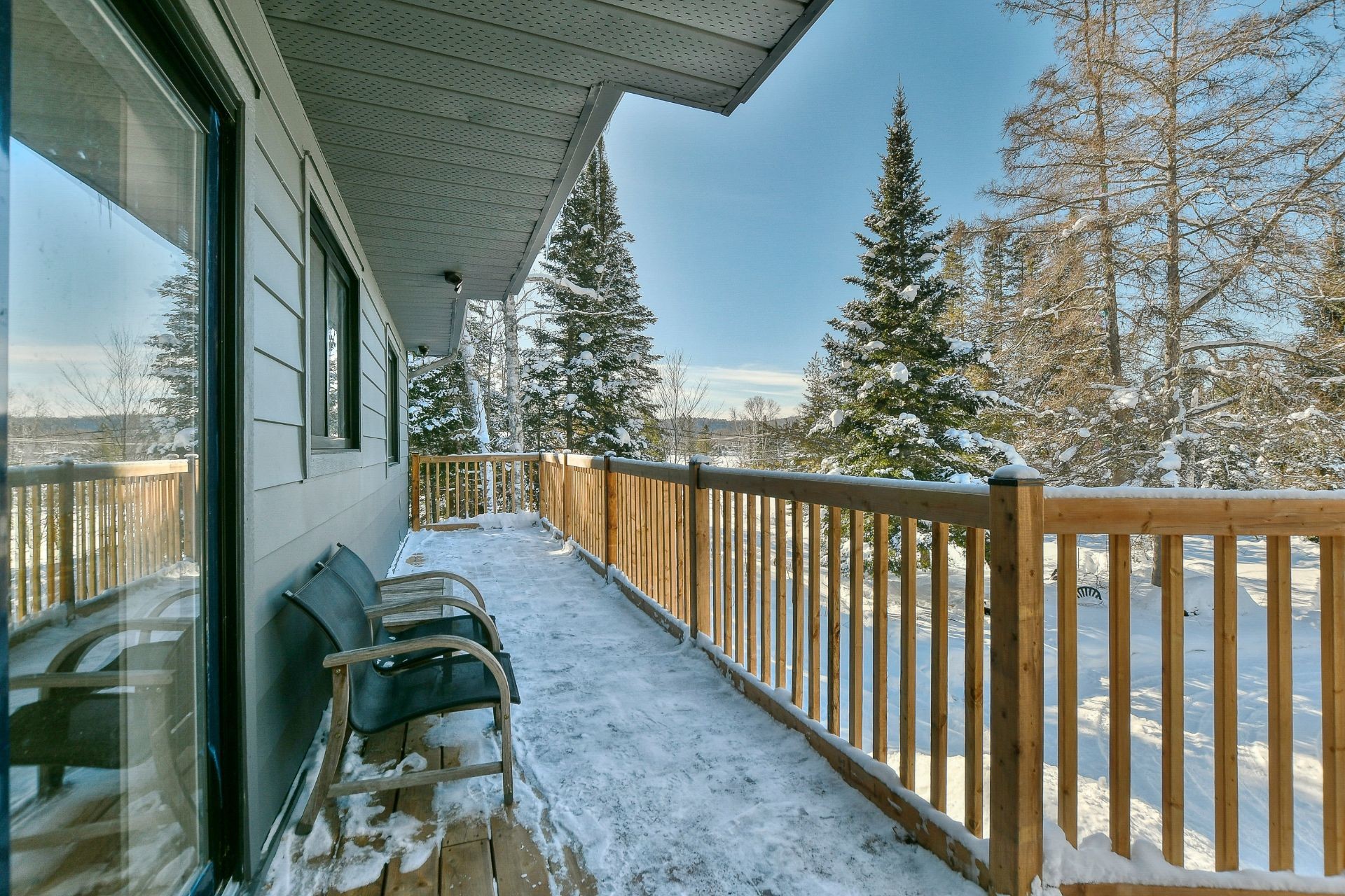 









2014


Ch. du Lac-Quenouille

,
Val-des-Lacs,




QC
J0T2P0

