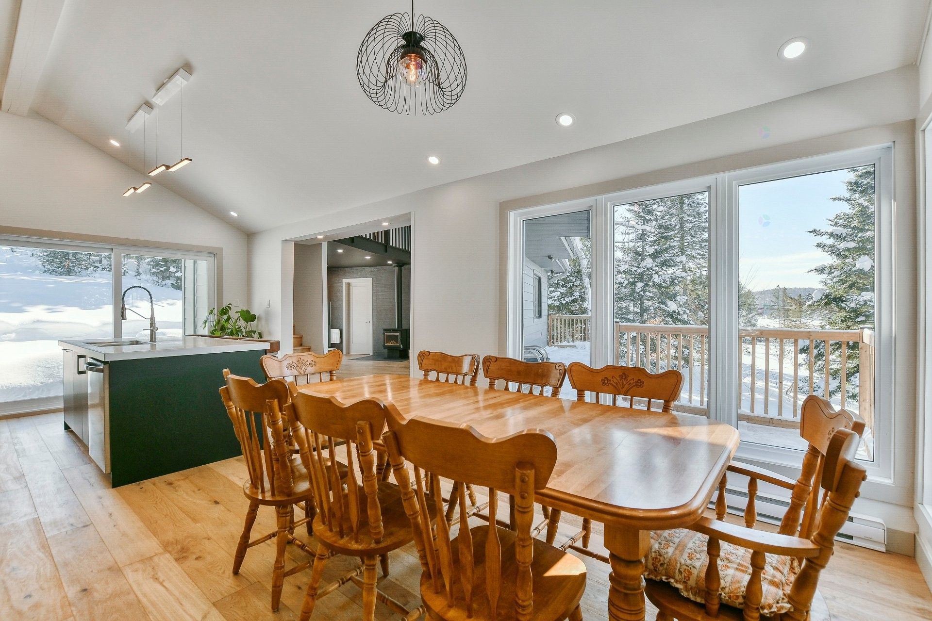 









2014


Ch. du Lac-Quenouille

,
Val-des-Lacs,




QC
J0T2P0

