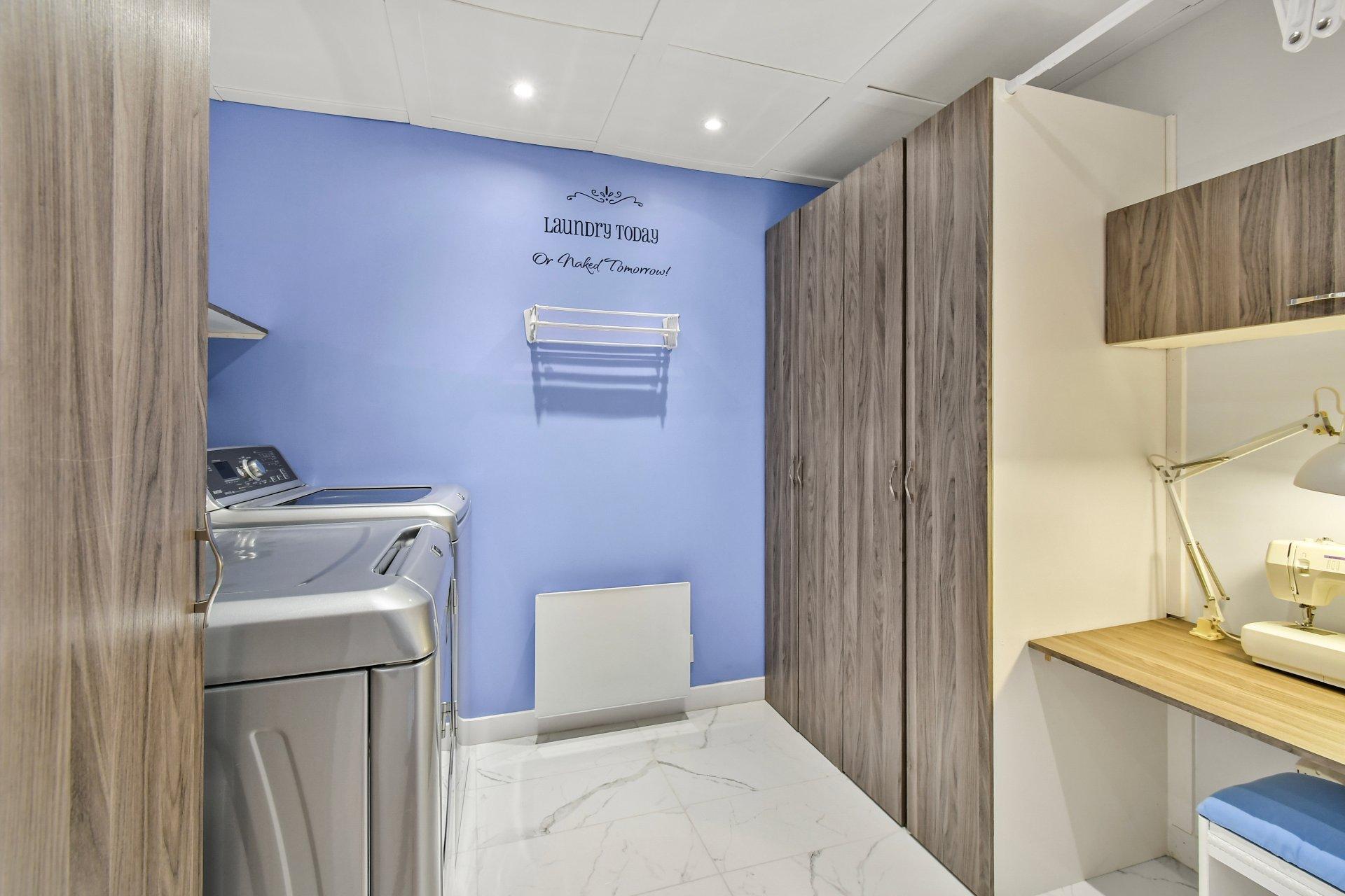 









92


Rue Latour

,
Saint-Constant,




QC
J5A1E6

