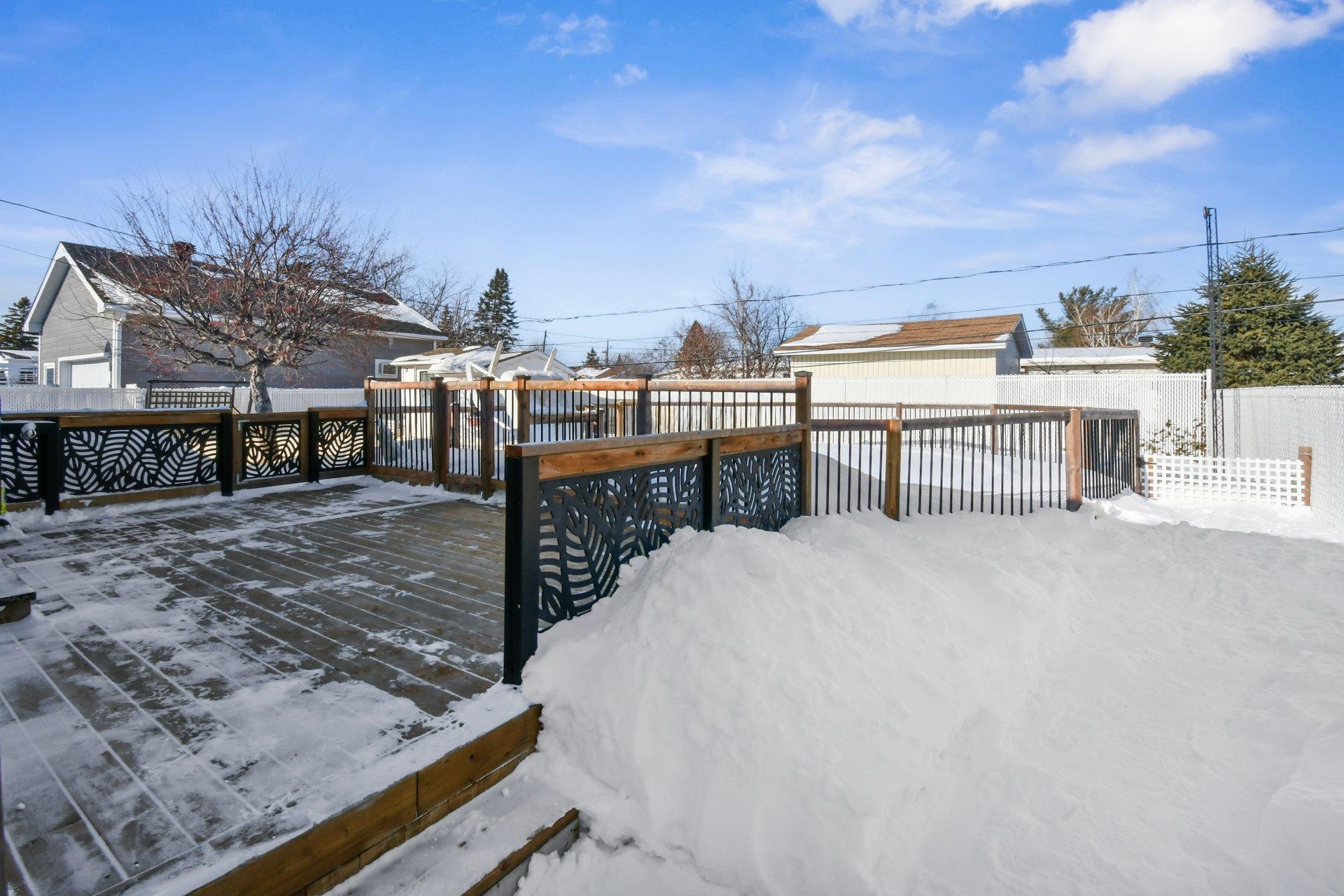 









92


Rue Latour

,
Saint-Constant,




QC
J5A1E6

