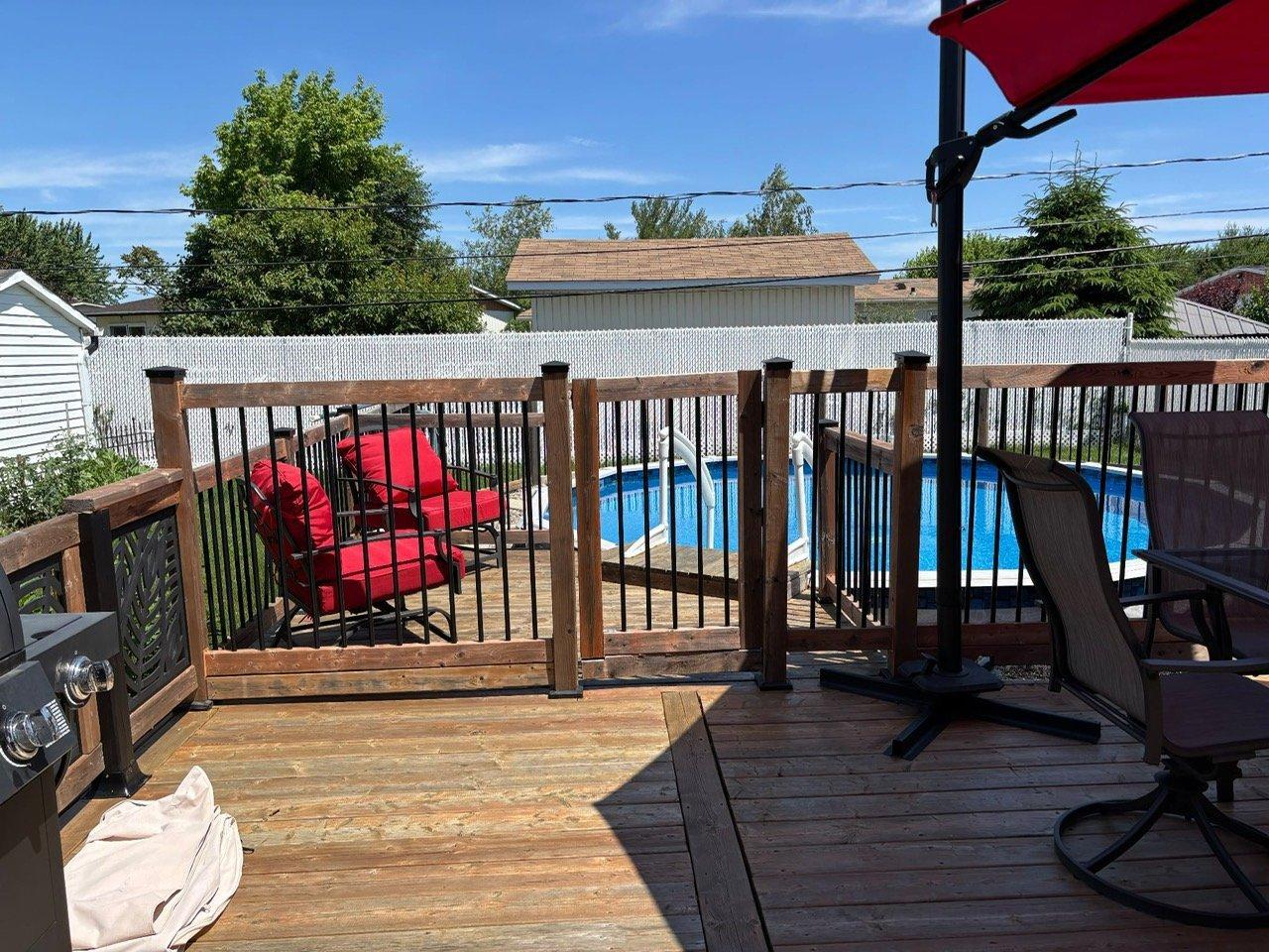 









92


Rue Latour

,
Saint-Constant,




QC
J5A1E6

