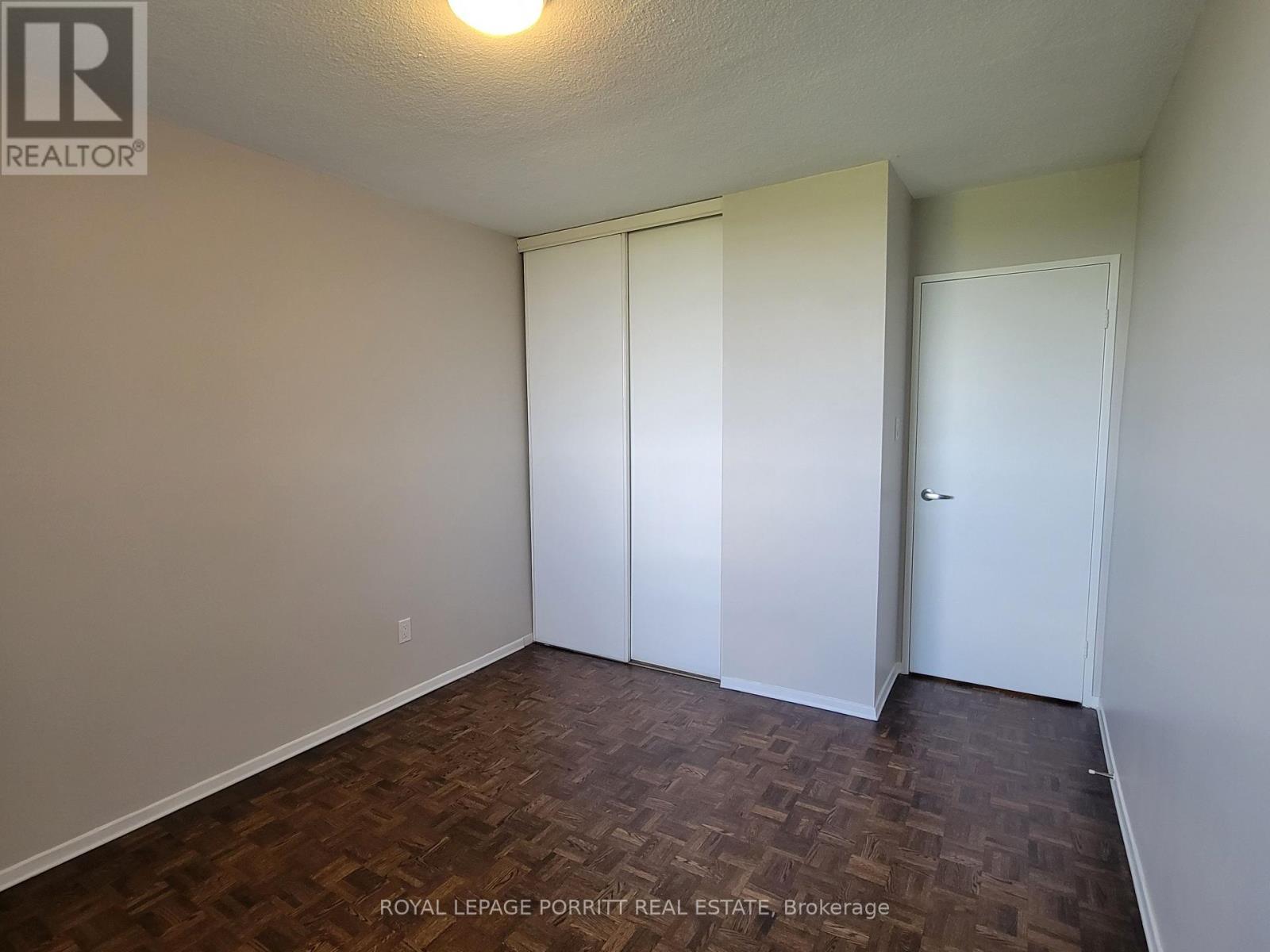 












907 - 1535 LAKESHORE ROAD E

,
Mississauga,




Ontario
L5E3E2

