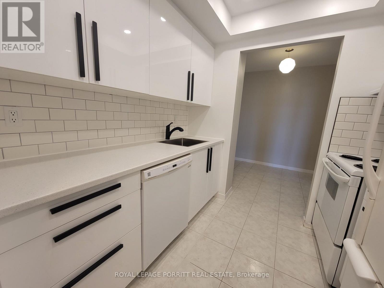 












907 - 1535 LAKESHORE ROAD E

,
Mississauga,




Ontario
L5E3E2

