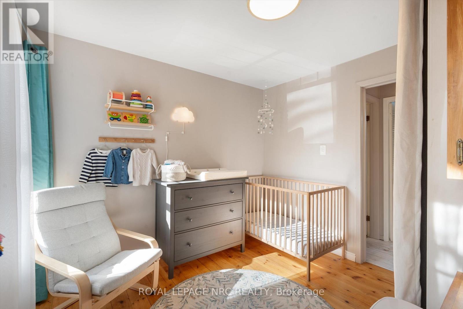 












89 1/2 ALBERT STREET

,
St. Catharines (Downtown),




Ontario
L2R2H2

