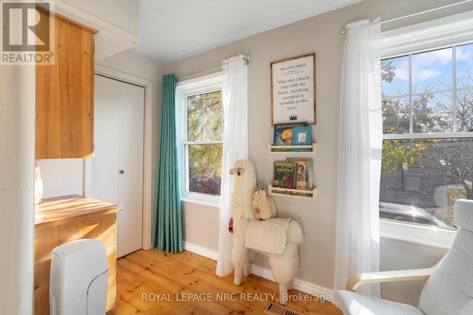 












89 1/2 ALBERT STREET

,
St. Catharines (Downtown),




Ontario
L2R2H2

