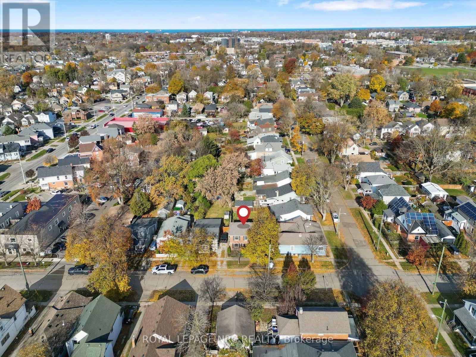 












89 1/2 ALBERT STREET

,
St. Catharines (Downtown),




Ontario
L2R2H2

