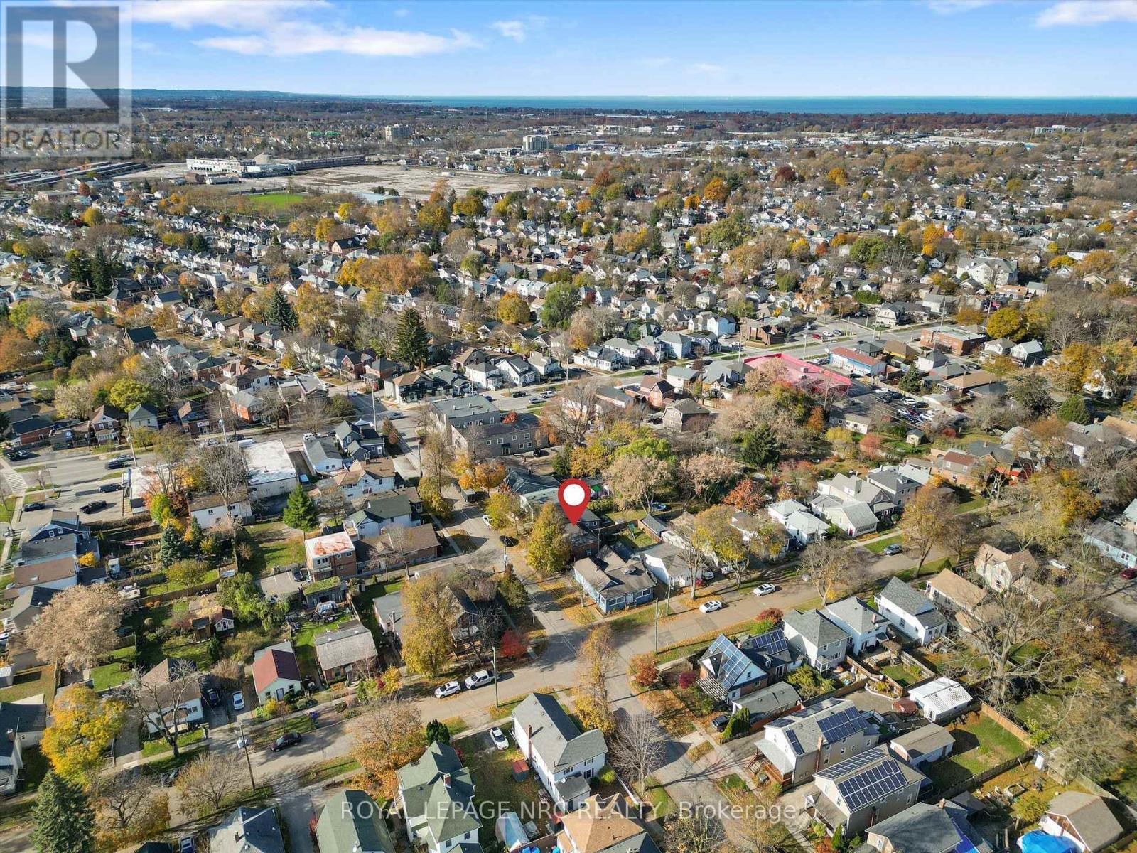 












89 1/2 ALBERT STREET

,
St. Catharines (Downtown),




Ontario
L2R2H2

