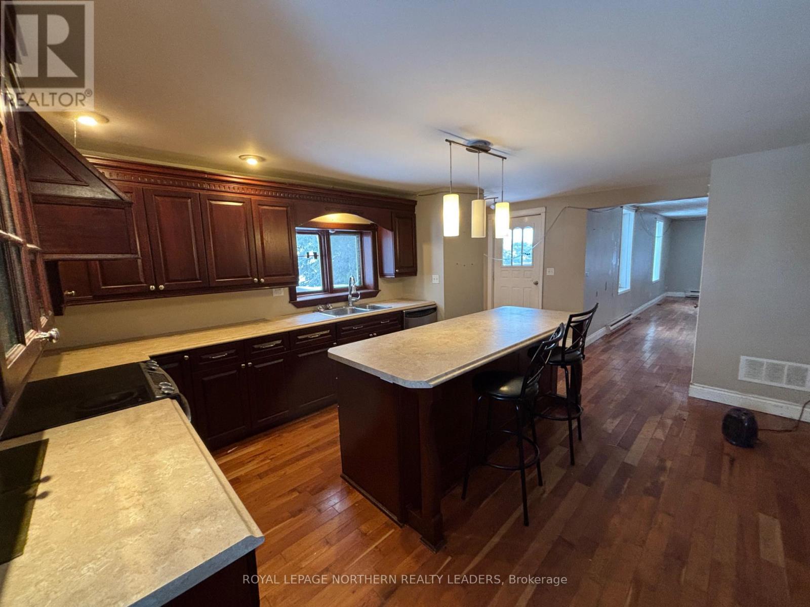 












2343 GENIER ROAD

,
Cochrane,




Ontario
P0L1C0

