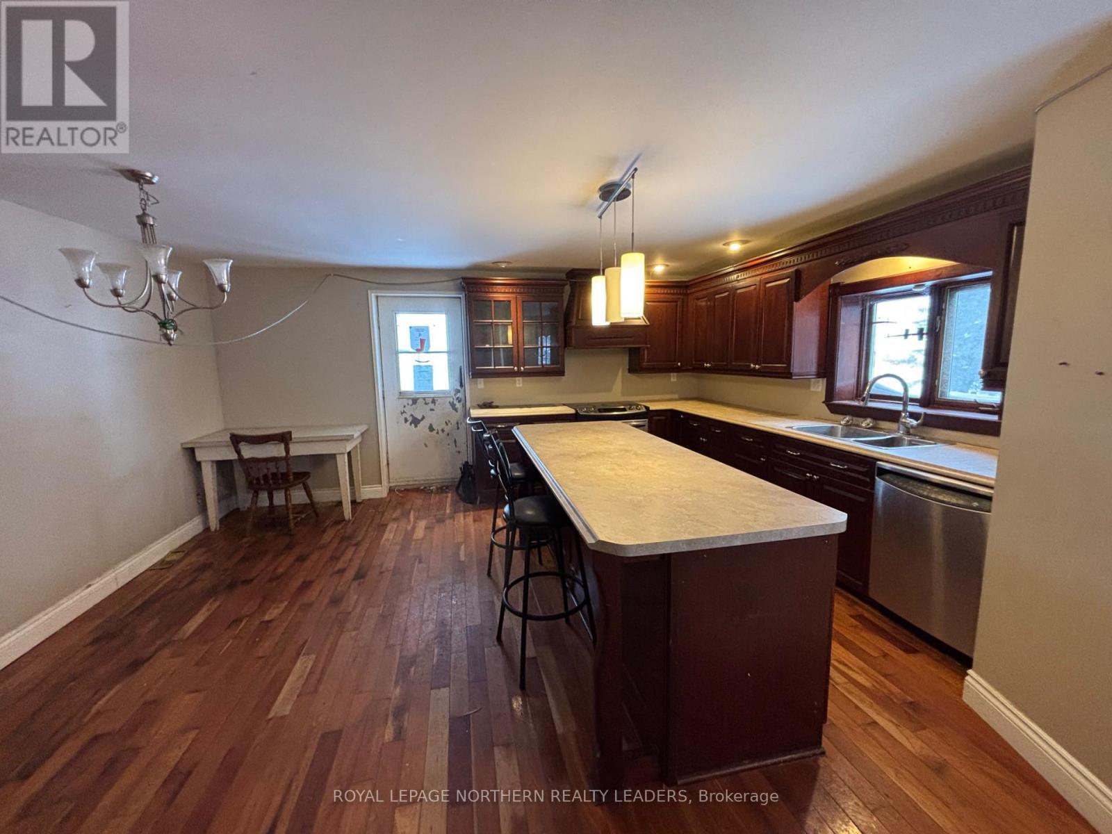 












2343 GENIER ROAD

,
Cochrane,




Ontario
P0L1C0

