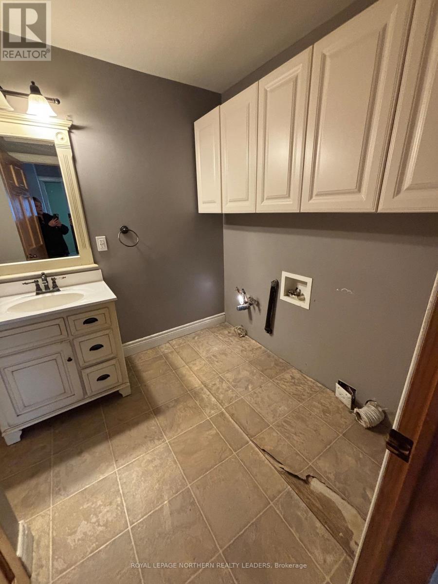 












2343 GENIER ROAD

,
Cochrane,




Ontario
P0L1C0

