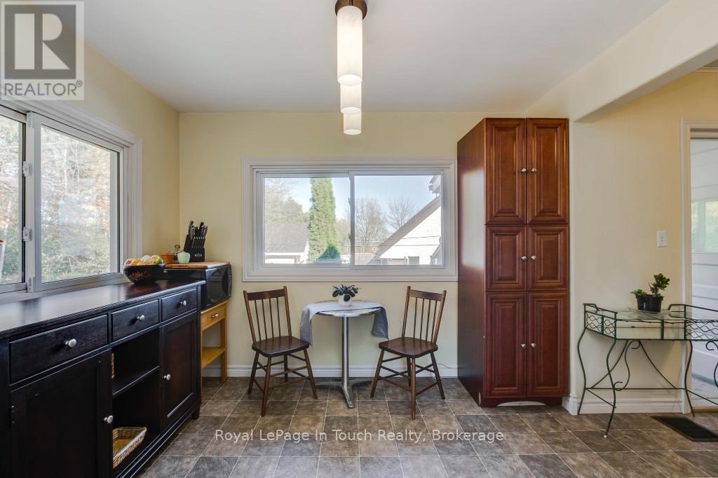 












450 ASSINIBOIA STREET

,
Tay (Port McNicoll),




Ontario
L0K1R0

