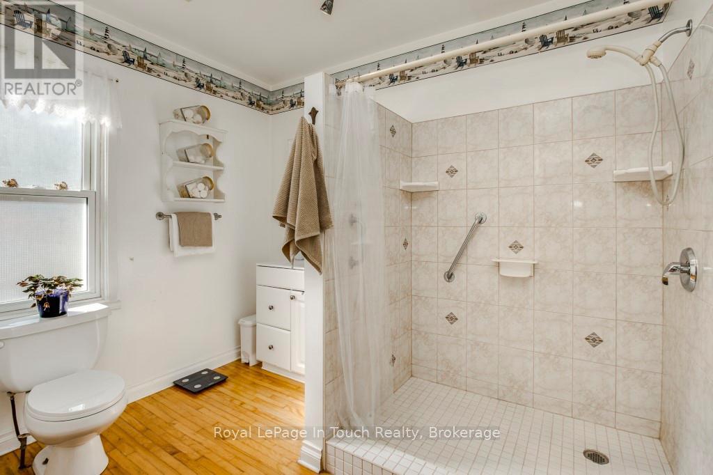 












450 ASSINIBOIA STREET

,
Tay (Port McNicoll),




Ontario
L0K1R0

