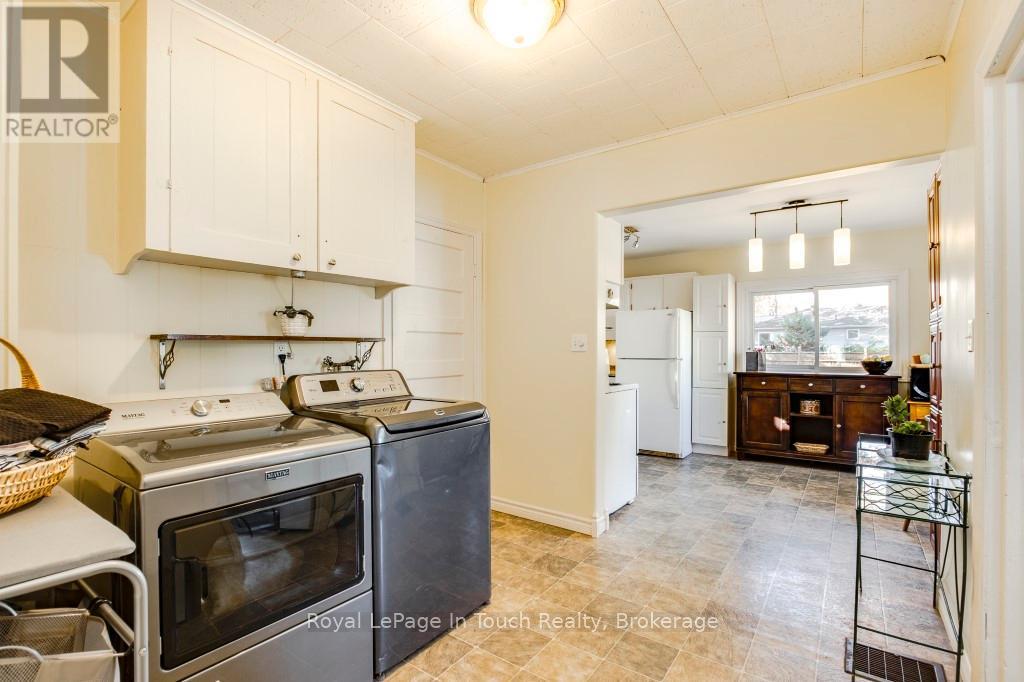 












450 ASSINIBOIA STREET

,
Tay (Port McNicoll),




Ontario
L0K1R0

