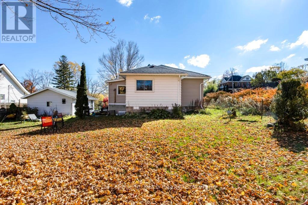 












450 ASSINIBOIA STREET

,
Tay (Port McNicoll),




Ontario
L0K1R0

