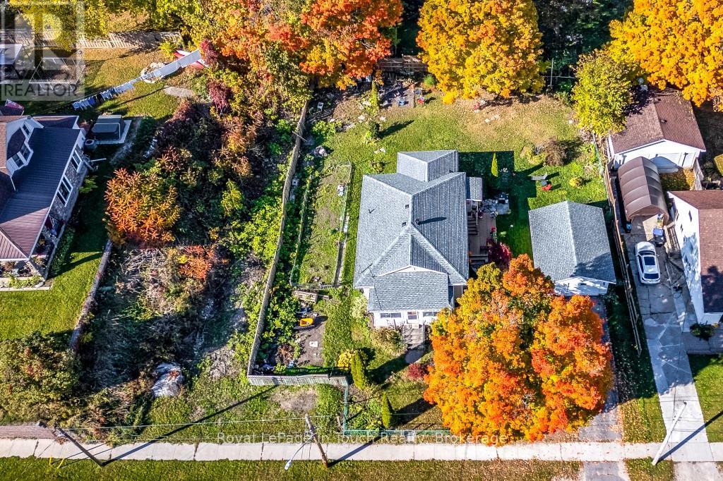 












450 ASSINIBOIA STREET

,
Tay (Port McNicoll),




Ontario
L0K1R0

