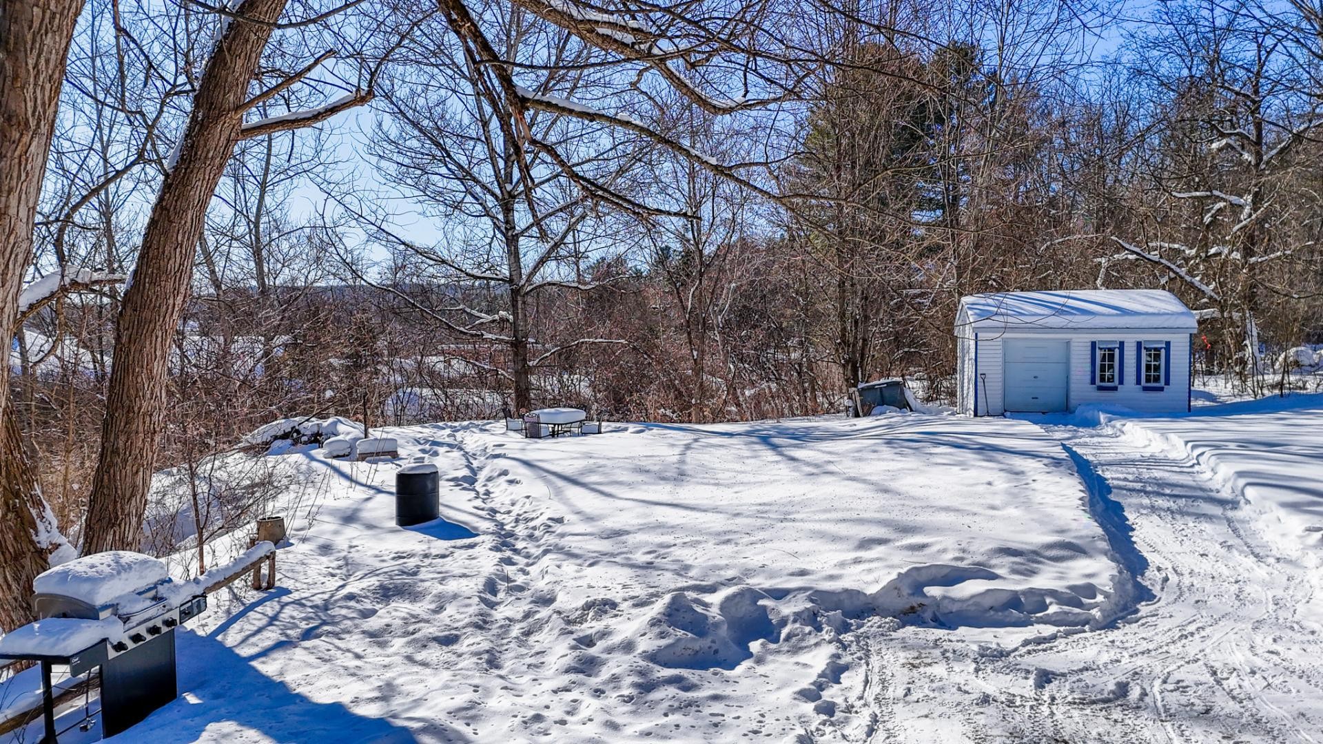 









3


Rue Vertu

,
Windsor,




QC
J1S1N4

