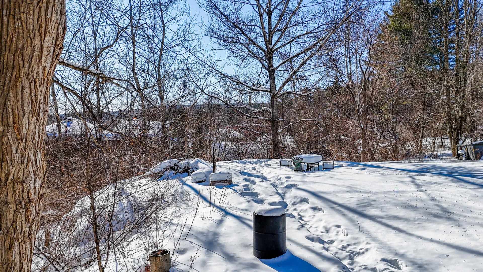 









3


Rue Vertu

,
Windsor,




QC
J1S1N4

